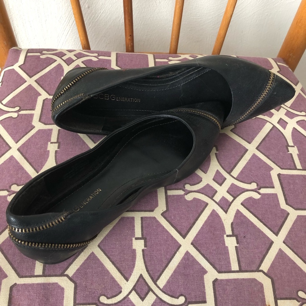 BCBGeneration, black flats